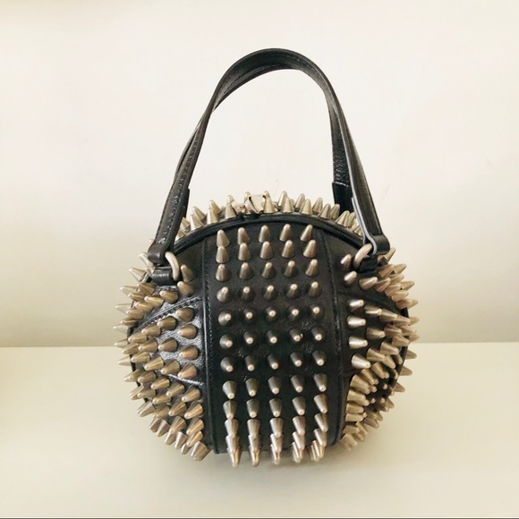 Gucci Studded bowling ball bag - Picture 2 of 12